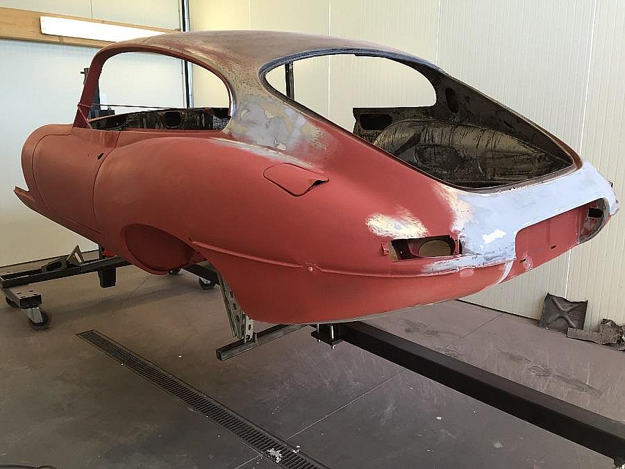 Mittlerweile ist die Karosserie fast fertig... - Jaguar E-Type  3,8 ltr. Serie 1 FHC Baujahr 1964